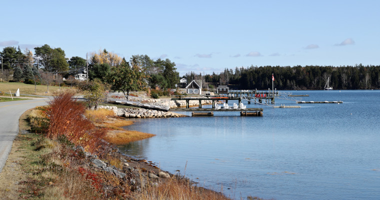 On Oakland Rd. near Indian Point